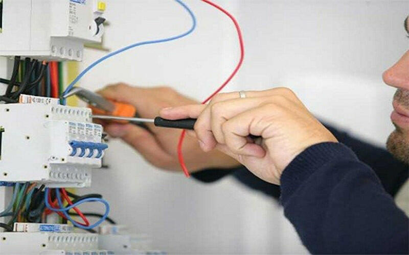 Đấu nối dây dẫn điện không đảm bảo yêu cầu về kỹ thuật điện